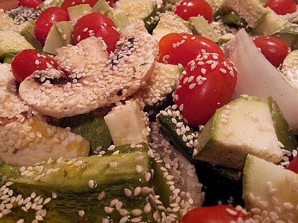 Pladenj pečene zelenjave